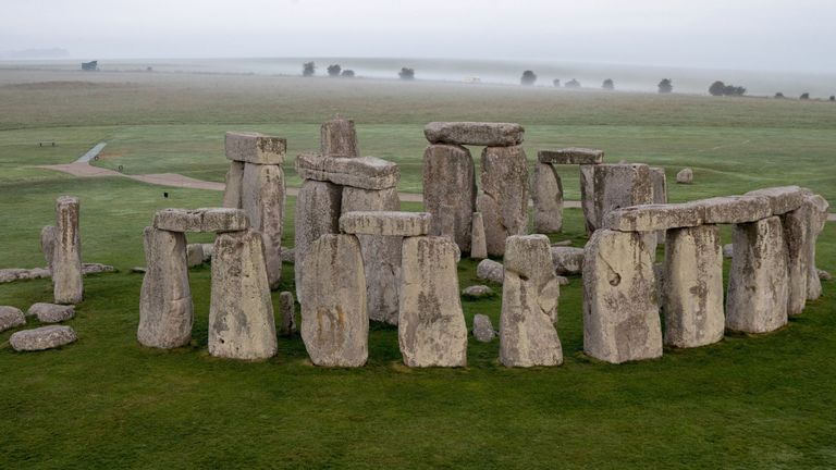 skynews-stonehenge-tunnel-wiltshire_4225452.jpg